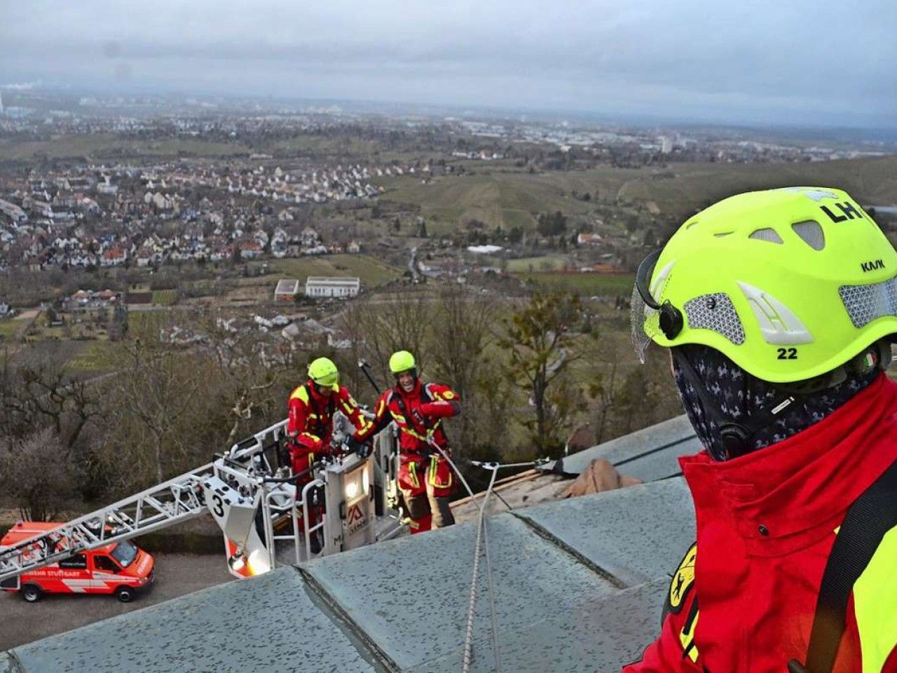 Sturmschäden in Rotenberg: Drahtseilakt auf dem Dach der Grabkapelle