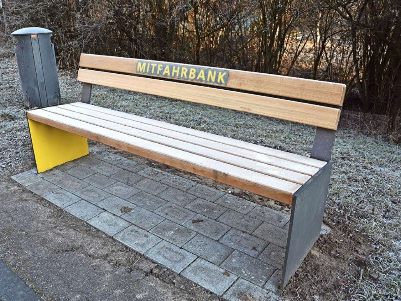 Neue Mitfahrbank in Uhlbach: Per Anhalter auf den Württemberg