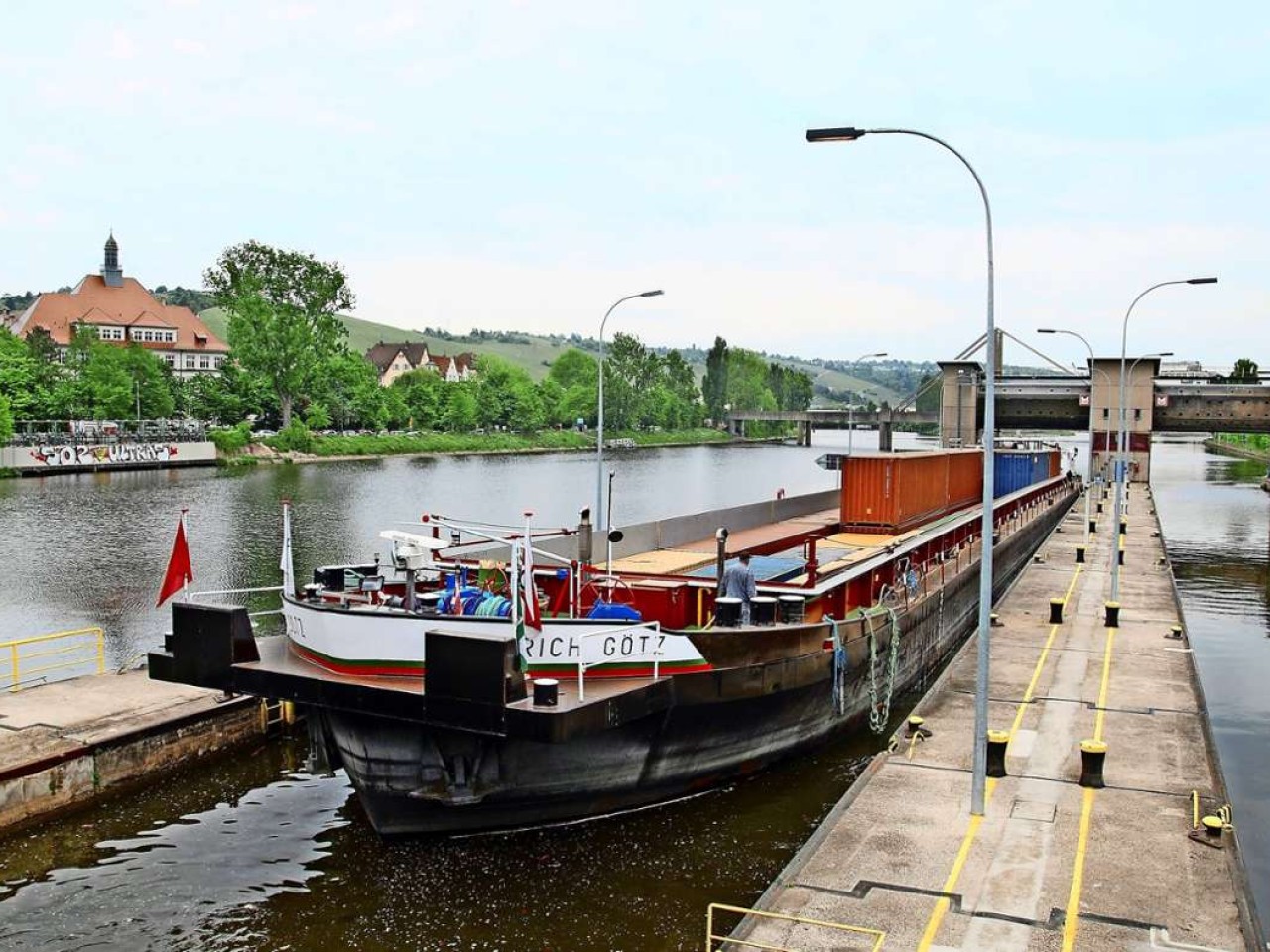 Schifffahrt in Untertürkheim: Bund verzögert Schleusenausbau