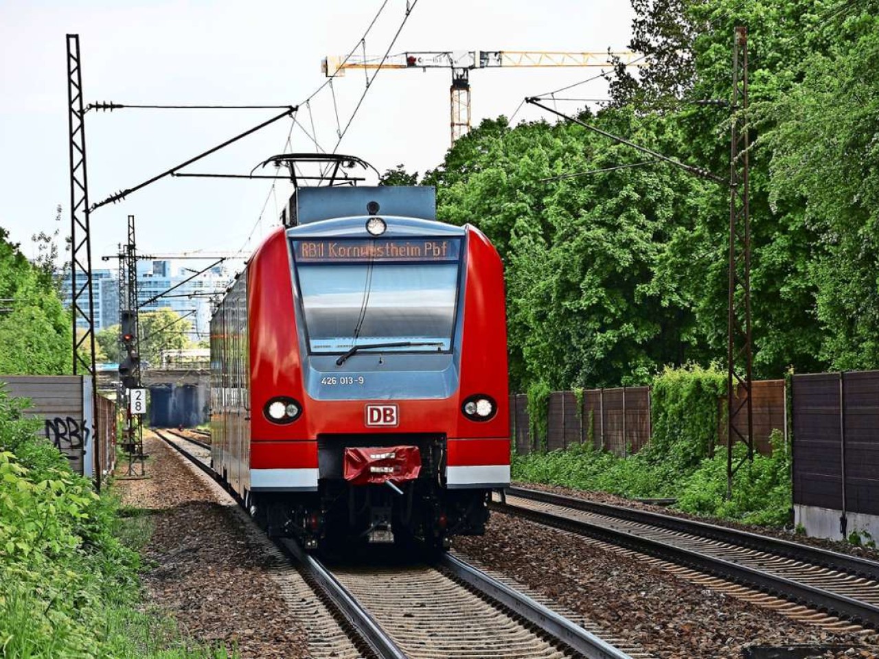 Zug in Untertürkheim: Schusterbahn wird ausgebremst