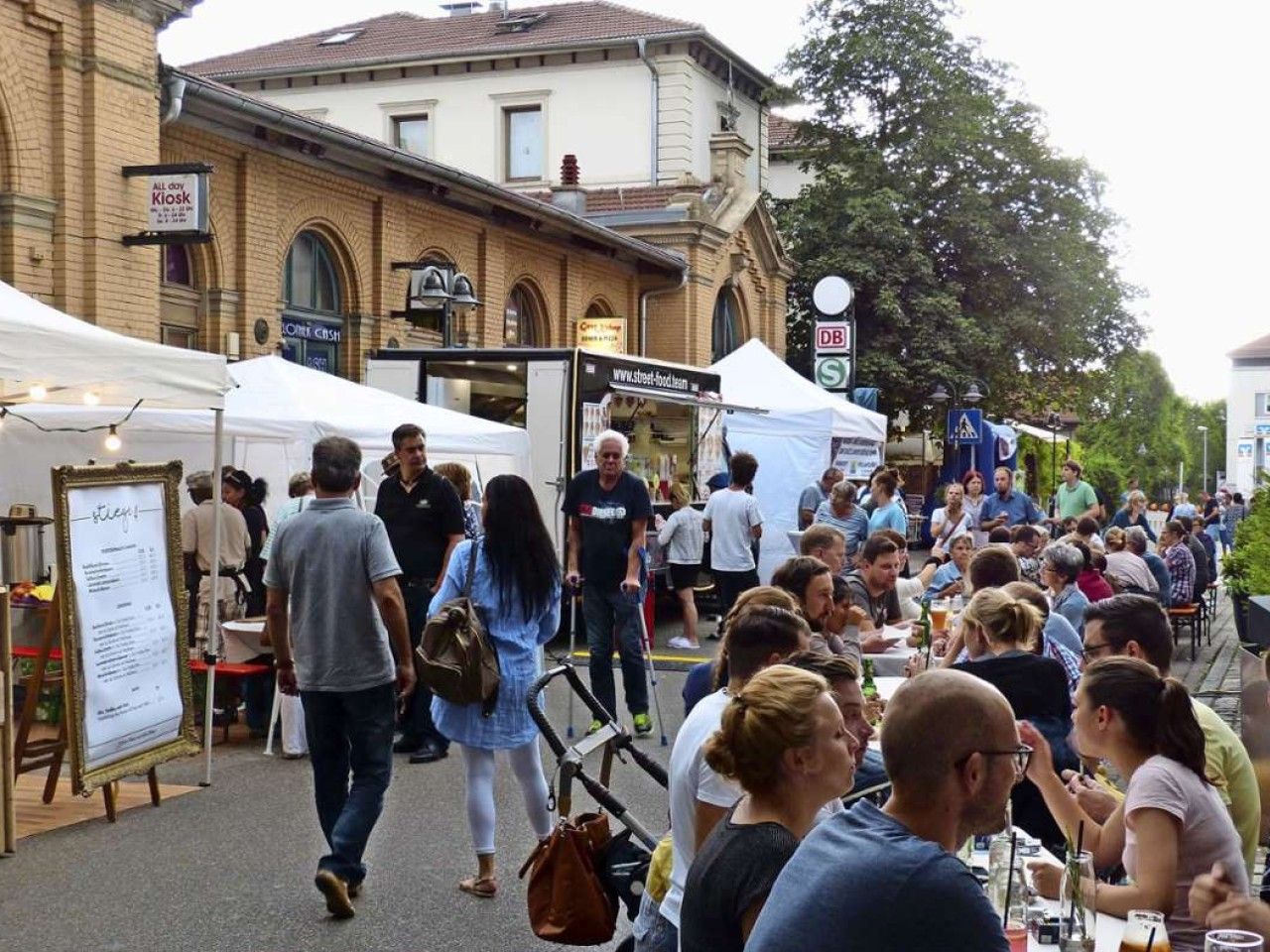 Fest in Untertürkheim: Abendmarkt startet wieder